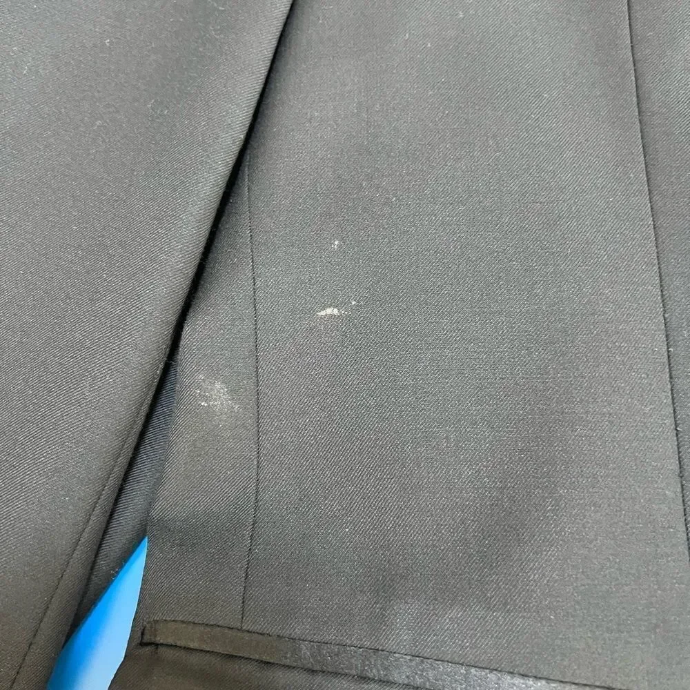- Men’s Tuxedo. 100% Handmade. Stunning Quality. Size 44L